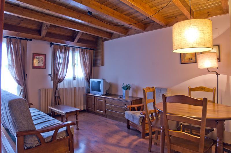 Apartamentos Casa Lavedan Tramacastilla de Tena Kültér fotó